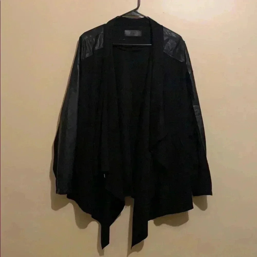 Drape Front Jacket With Shoulder Zip Detailing. - image 5